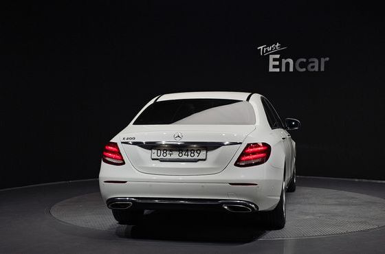 Mercedes-Benz E-Class E200 Avantgarde — пробег 72 770 км — фото 4 из 5