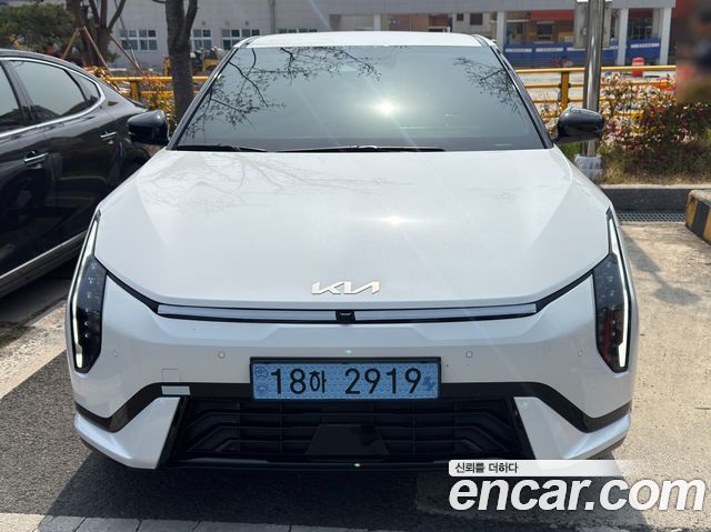Kia EV4 Long Range 2WD GT LIne — пробег 826 км — фото 1 из 5