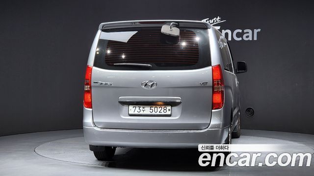 Hyundai Starex 11-Seater Wagon CVX Premium — пробег 238 679 км — фото 4 из 5