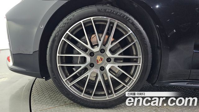 Porsche Panamera 2.9 AWD — пробег 15 941 км — фото 5 из 5