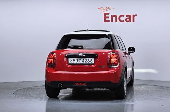 Mini Cooper 5Door HIGH 3rd — пробег 58 449 км — фото 4 из 5