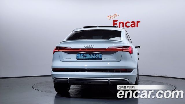 Audi e-tron из Кореи Encar