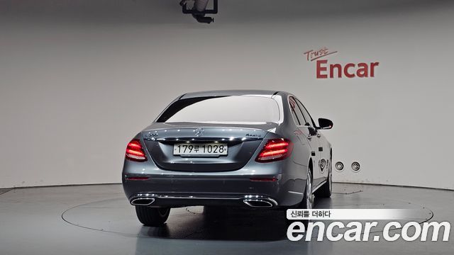 Mercedes-Benz E-Class из Кореи Encar