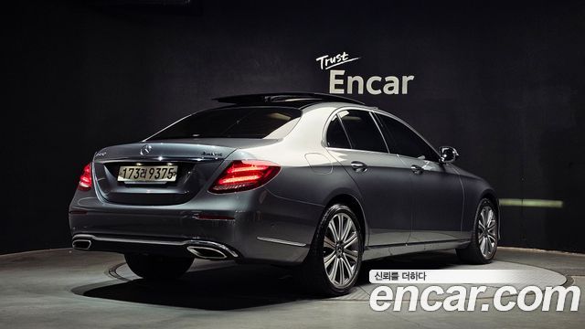 Mercedes-Benz E-Class E450 4MATIC Exclusive — пробег 93 535 км — фото 2 из 5