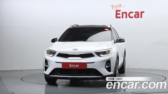 Kia Stonic из Кореи Encar