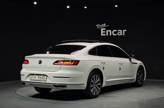 Volkswagen Arteon 2.0 TDI Premium — пробег 87 988 км — фото 2 из 5