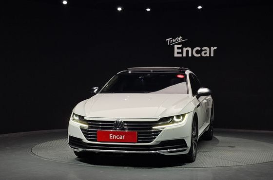 Volkswagen Arteon 2.0 TDI Premium — пробег 87 988 км — фото 3 из 5