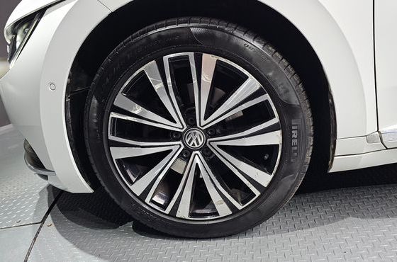 Volkswagen Arteon 2.0 TDI Premium — пробег 87 988 км — фото 5 из 5