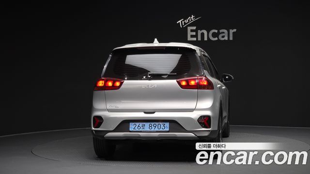 Kia Niro Light (Taxi Trim) — пробег 282 365 км — фото 4 из 5