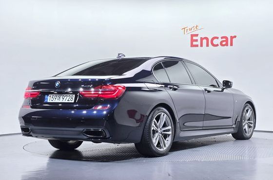 BMW 7-Series 740d xDrive M Sport — пробег 144 692 км — фото 2 из 5