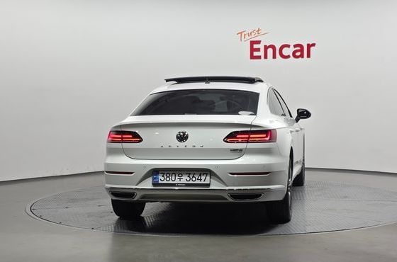 Volkswagen Arteon 2.0 TDI Presige 4Motion — пробег 76 180 км — фото 4 из 5