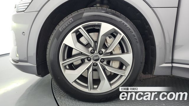 Audi e-tron из Кореи Encar
