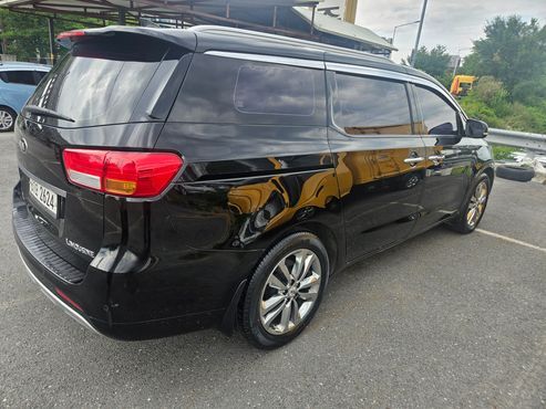 Kia Carnival 7-seater Limousine Magic Space — пробег 48 842 км — фото 4 из 5