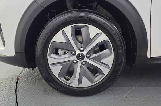 Kia Niro Earth — пробег 28 300 км — фото 5 из 5
