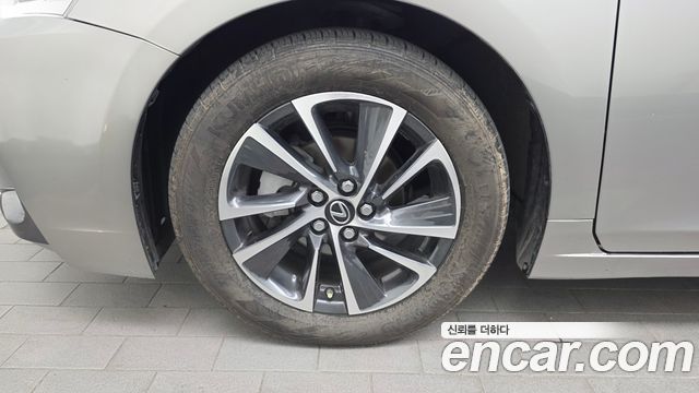 Lexus CT200h из Кореи Encar