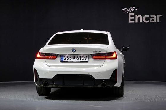 BMW 3-Series 320i M Sport — пробег 12 951 км — фото 4 из 5