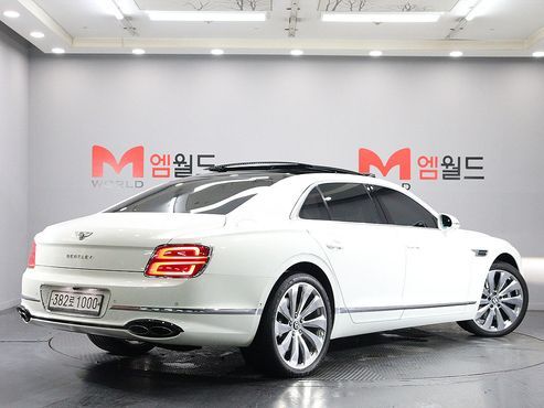 Bentley Flying Spur 4.0 — пробег 48 675 км — фото 4 из 5