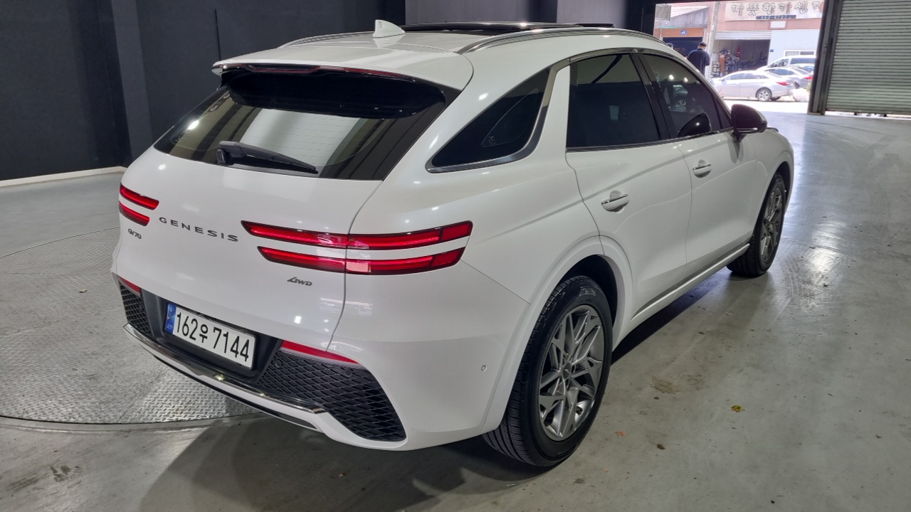 Genesis GV70 из Кореи Encar