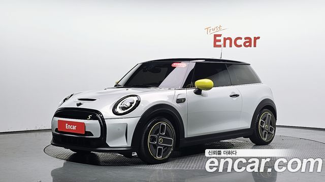 Mini Cooper SE Electric 3rd — пробег 70 900 км — фото 1 из 5