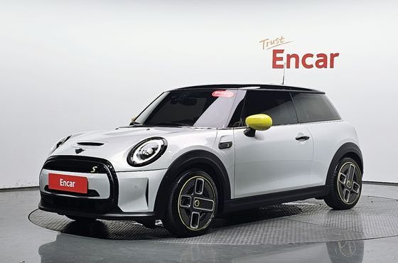 Mini Cooper SE Electric 3rd — пробег 70 900 км — фото 1 из 5