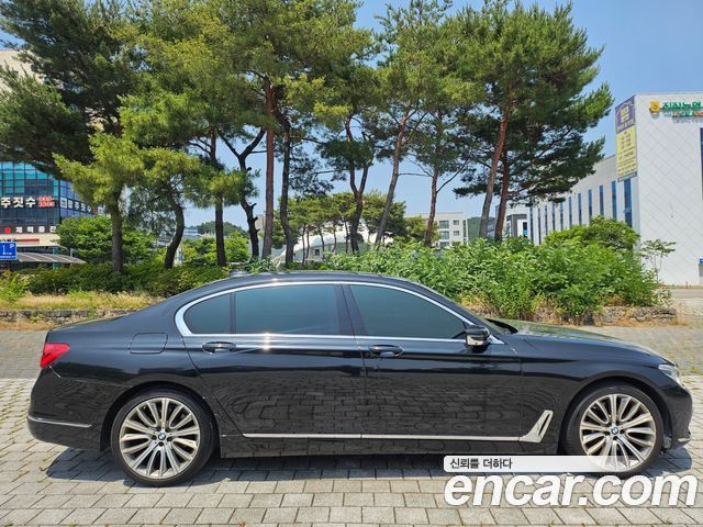 BMW 7-Series 750Li xDrive — пробег 129 221 км — фото 4 из 5