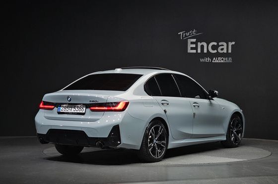 BMW 3-Series 320i M Sport — пробег 13 486 км — фото 2 из 5