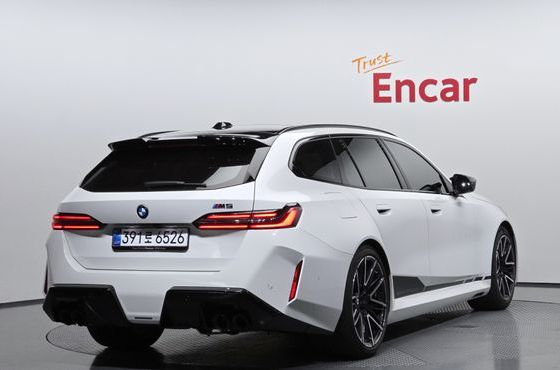 BMW M5 M5 Touring — пробег 5 282 км — фото 2 из 5