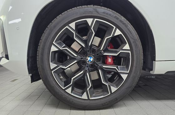 BMW X3 xDrive 20 M Sport Pro — пробег 6 142 км — фото 5 из 5