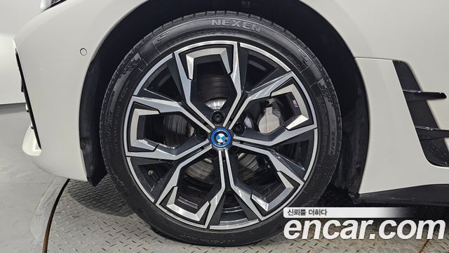 BMW i4 из Кореи Encar