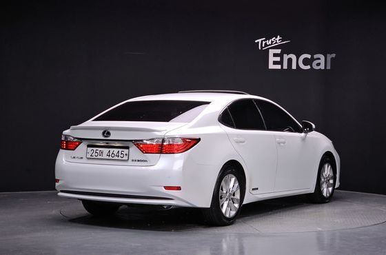 Lexus ES Executive XV60 — пробег 176 850 км — фото 2 из 5