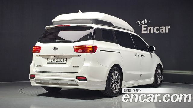 Kia Carnival из Кореи Encar
