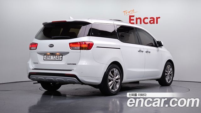 Kia Carnival 7-seater Limousine VIP — пробег 100 778 км — фото 2 из 5