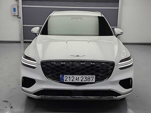 Genesis GV70 2.5T Gasoline 2WD — пробег 8 258 км — фото 1 из 5