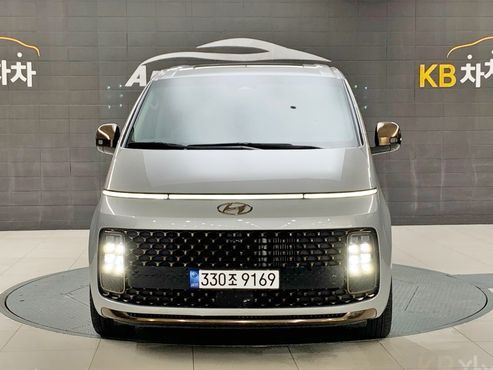 Hyundai Staria 4WD Lounge 9-Seater Inspiration — пробег 88 733 км — фото 3 из 5