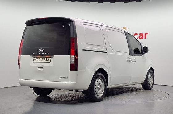 Hyundai Staria Cargo 3-Seater Smart — пробег 80 343 км — фото 2 из 5