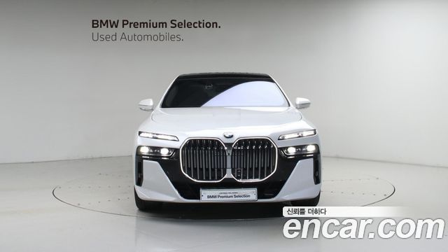 BMW 7-Series 740i xDrive M Sport — пробег 10 340 км — фото 3 из 5
