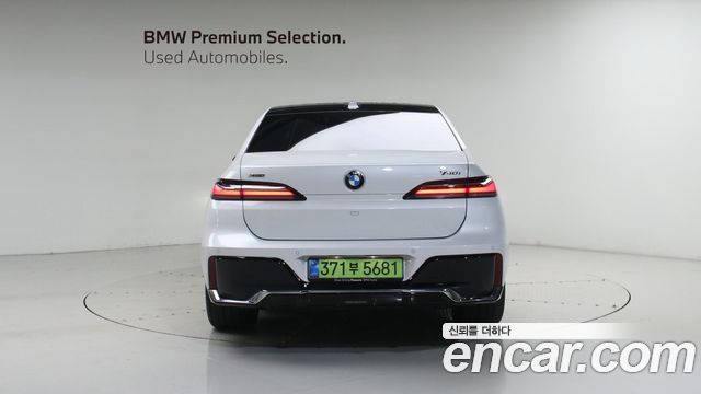 BMW 7-Series 740i xDrive M Sport — пробег 10 340 км — фото 4 из 5
