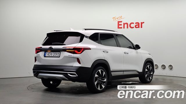 Kia Seltos из Кореи Encar