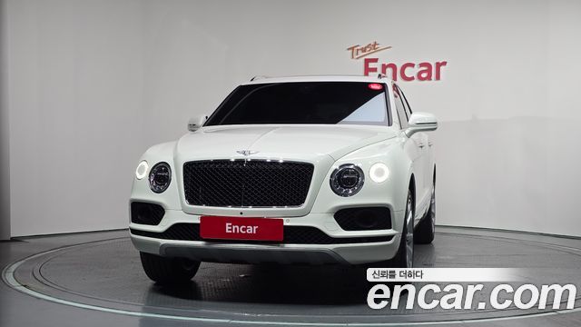 Bentley Bentayga 4.0 V8 — пробег 50 579 км — фото 3 из 5