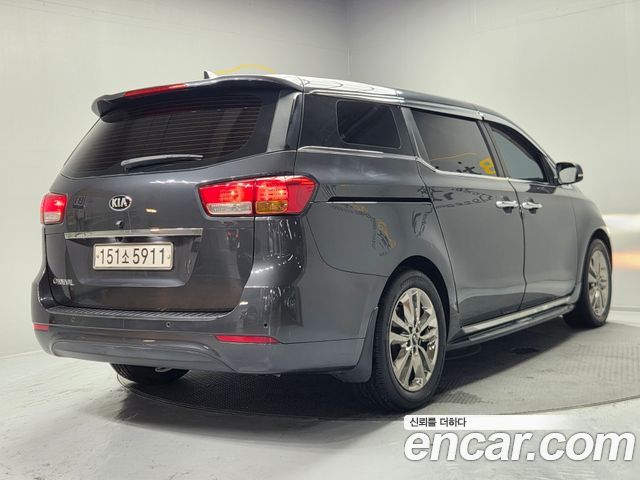 Kia Carnival из Кореи Encar
