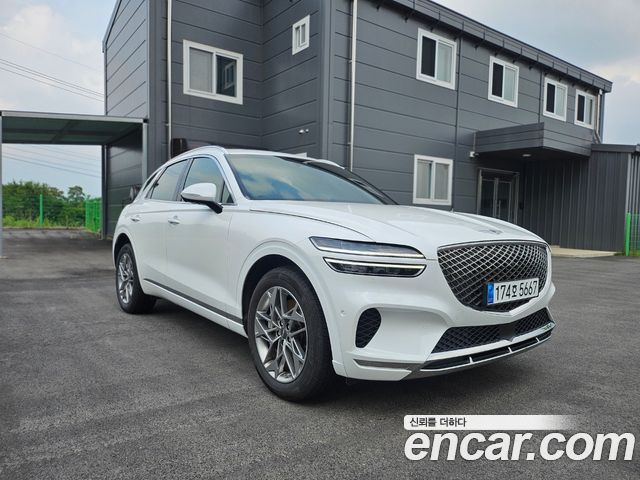 Genesis GV70 2.5T Gasoline AWD — пробег 31 000 км — фото 2 из 5
