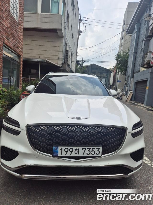 Genesis GV70 2.5T Gasoline AWD — пробег 8 715 км — фото 1 из 5