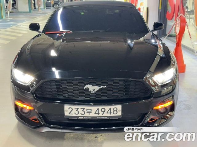 Ford Mustang Convertible — пробег 71 555 км — фото 1 из 5