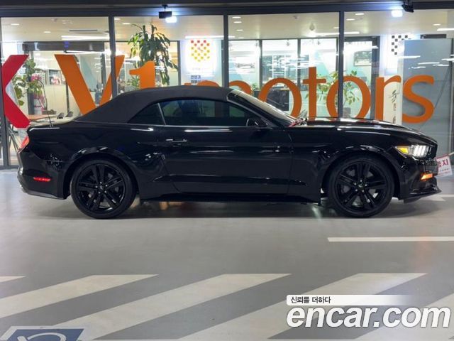 Ford Mustang Convertible — пробег 71 555 км — фото 3 из 5