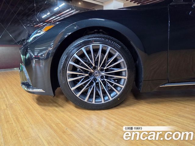 Lexus LS из Кореи Encar