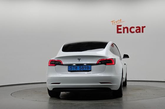 Tesla Model 3 Standard Range Plue RWD — пробег 140 668 км — фото 4 из 5