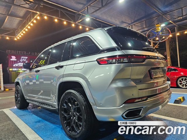 Jeep Cherokee 4xe Summit Reserve — пробег 41 619 км — фото 4 из 5