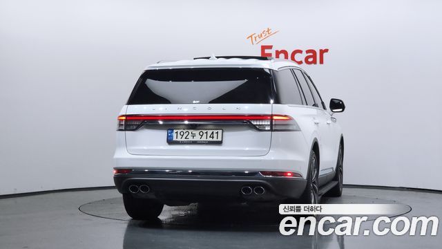 Lincoln Aviator 3.0 Reserve  AWD — пробег 43 215 км — фото 4 из 5