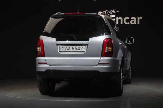 Ssangyong Rexton 2.2 4WD RX7 Deluxe — пробег 154 728 км — фото 4 из 5