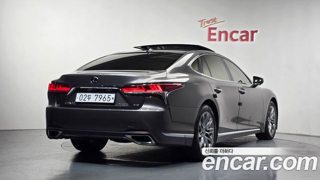Lexus LS 3.5 Luxury AWD — пробег 57 276 км — фото 2 из 5